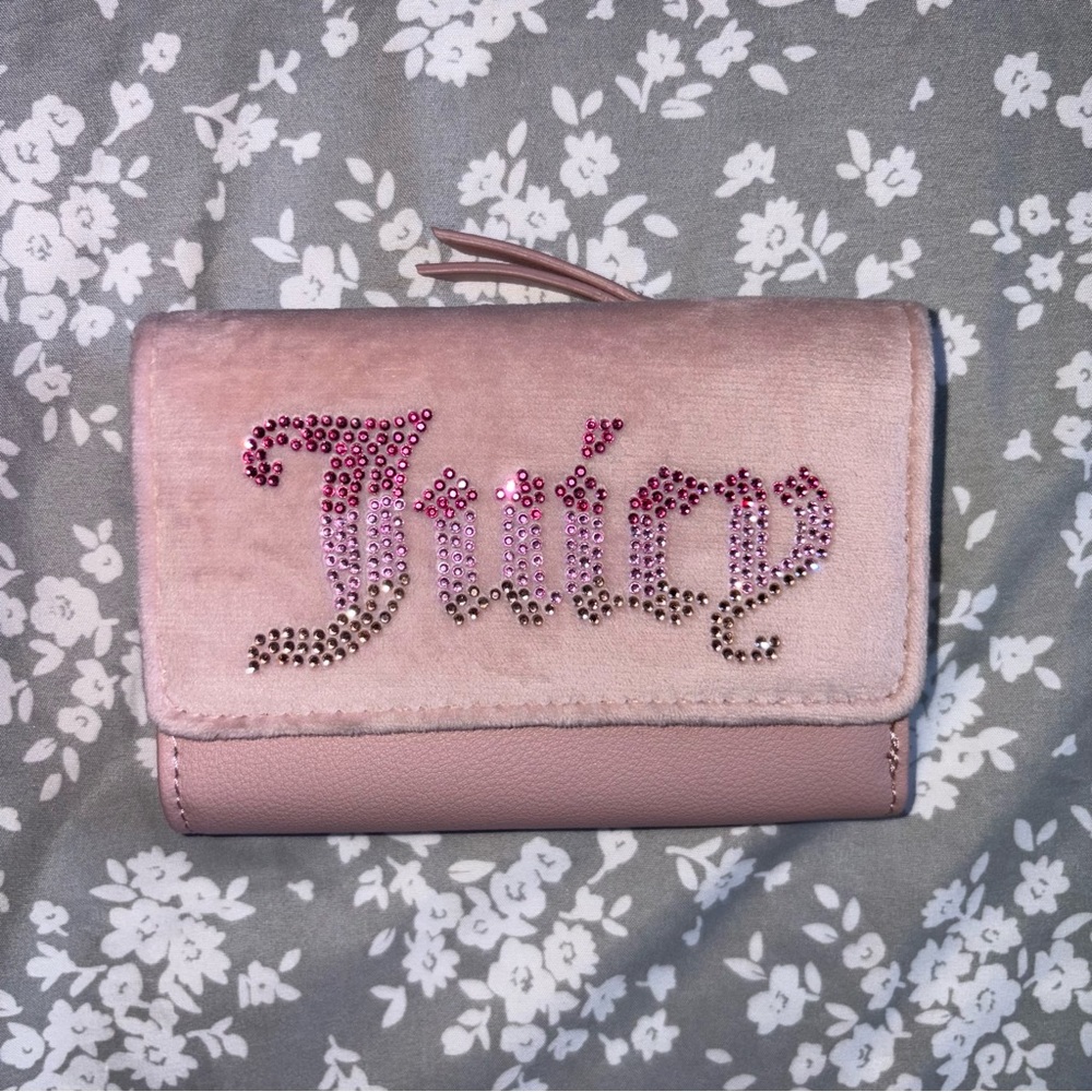 NWOT Juicy Couture Pink Wallet with Rhinestone Logo